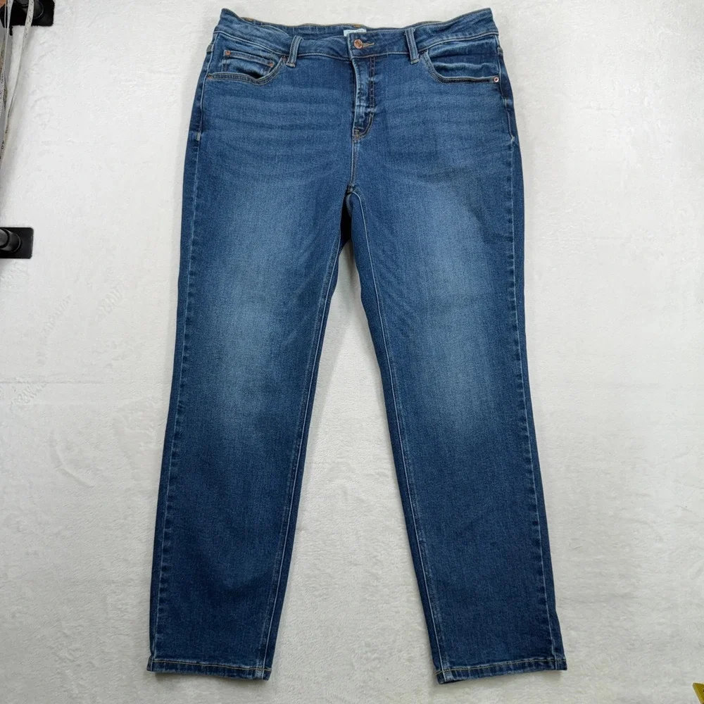 Time and Tru 16 Straight Leg Jeans Stretch Medium Wash Blue Flattering Classic